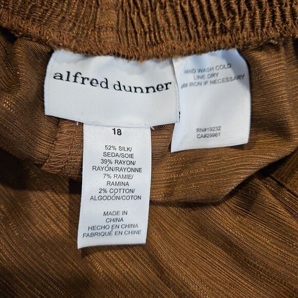 🌹Alfred Dunner Carmel Color Dress Pants sz 18 - Picture 10 of 10